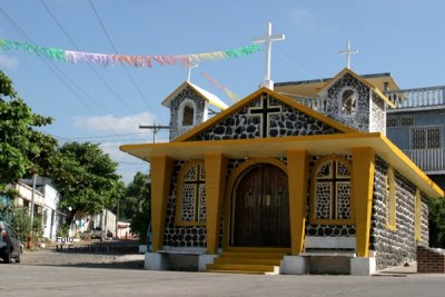 Iglesia de Santa Lucia el Norte del Poblado