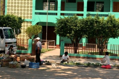 Ventas de Verdura en la Plaza Central