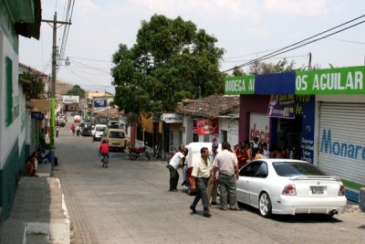 Calle Principal Comercial de la Cabecera