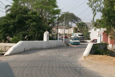 Puente Antiguo (1926) en la Avenida del Cementerio