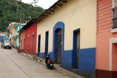 En el Poblado se Pueden Observar Casas de Construccion Antigua