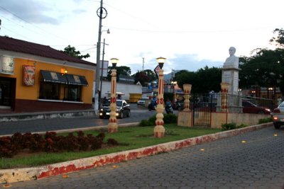 Estatua Homenaje al Bardo Humberto Porta Mencos