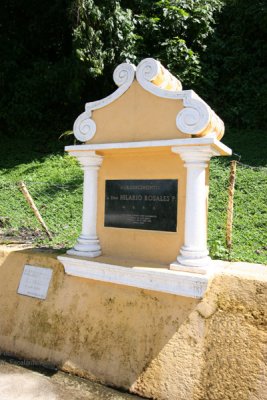 Monumento de Agradecimiento a Don Hilario Rosales, Benefactor