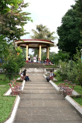 Quiosco en el Centro del Parque (Templete, le llaman los locales)