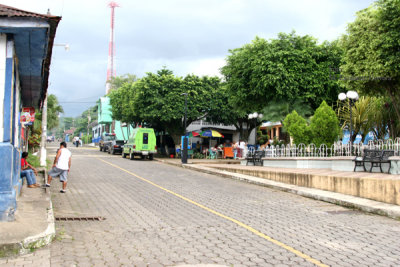 Calle Principal y Parque Central