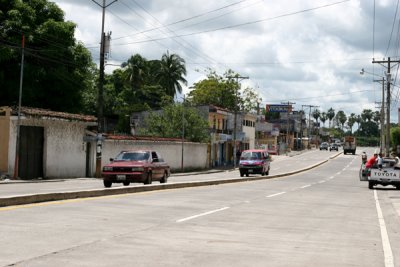 Calzada de Ingreso al Centro Urbano desde Retalhuleu