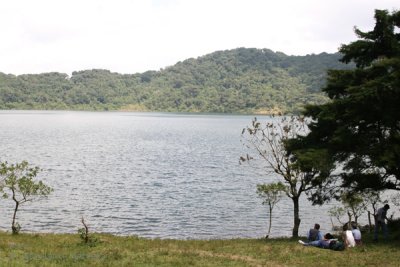 Primera Vista de la Laguna que Tiene el Visitante