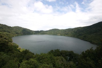 Vista Panoramica de la Laguna en el Crater