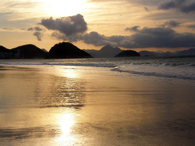 Lever de soleil sur la plage de Copacabana