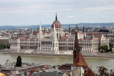 Vue sur le danube et le Parlement du bastion des pcheurs