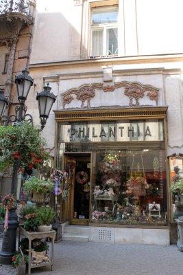 Vaci utca - Vaci street : Philantia a famous florist