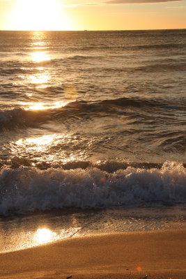 Soleil levant  sur la  mer - Sunrise on the sea