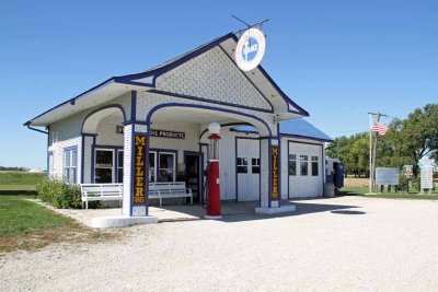 STANDARD OIL SERVICE STATION