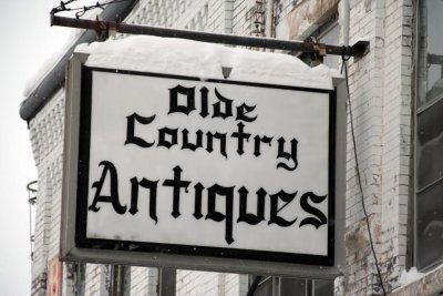 OLD COUNTRY ANTIQUES