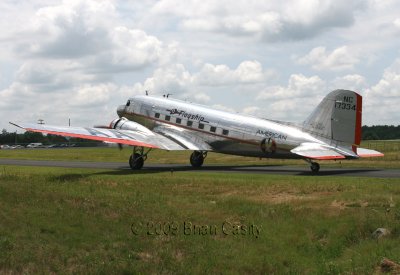 Douglas DC-3 NC17334