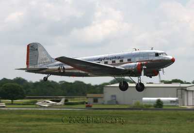 Douglas DC-3 NC17334
