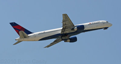 Delta Air Lines Boeing 757-232 N667DN