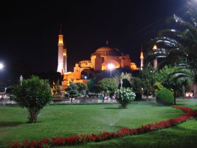 The Blue Mosque under lights 1