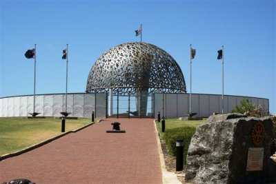 Geraldton Jan 09 HMAS Sydney memorial (12).JPG