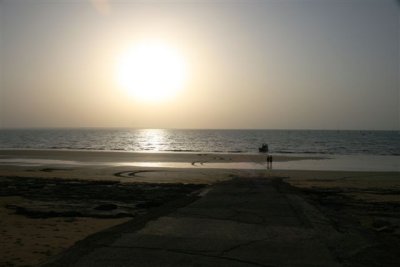 25.09.09 6th stop Beach for prawns and champers (160).JPG