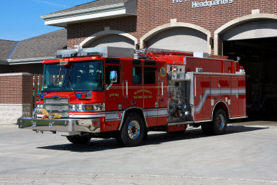BloomingdaleIL Engine 1 Sits Outside 7-1-10 426 PM.JPG