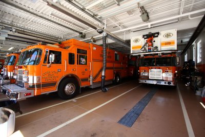 Coal CityIL Truck 3116 Tower 3119 Sits 7-2-10 232 PM.JPG