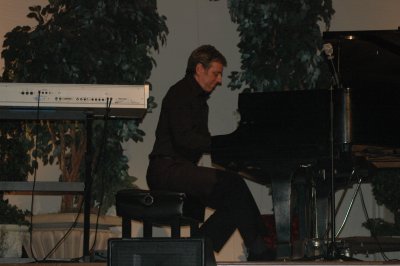 Dick Tunney - Steve Green D&D Missionary concert - November 2009