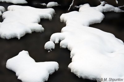 Minimalism in Snow