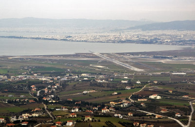 Approaching Thessaloniki airport. You can clearly see the runway we will land on any minute now.