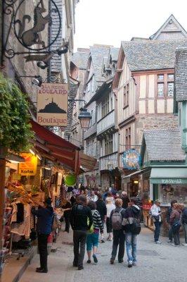 Shops at Mt St Michel (8063)