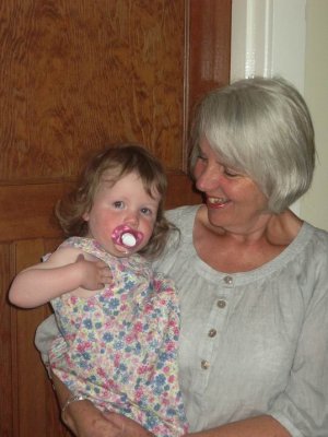 Saskia and Grandma 1
