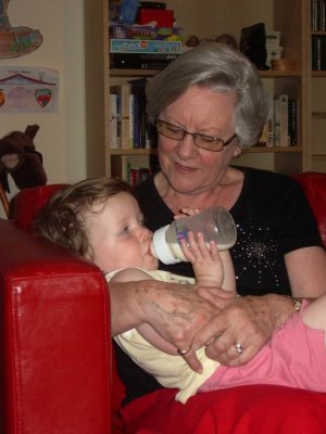Last drinks - Saskia and Mavis.JPG