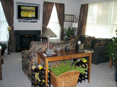 MB's Townhouse Living Room