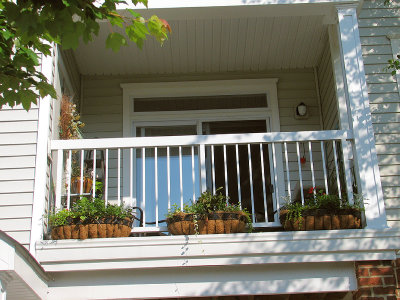 MB's Townhouse Covered Deck Planters