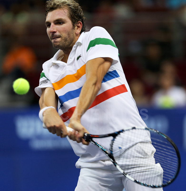 Quarter finals: Julien Benneteau (France)