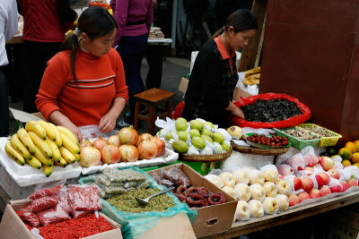 Fruits seller, Sichuan, China