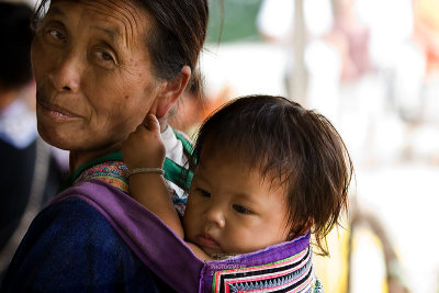 Hmong mother and child, Doi Inthanon Thailand