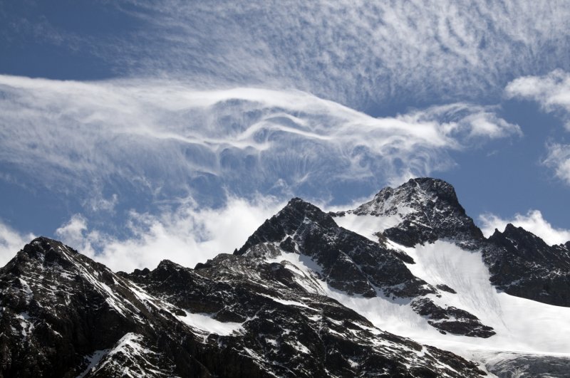 Wild clouds above Susten
