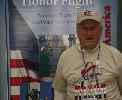 15HonorFlight20090929.jpg