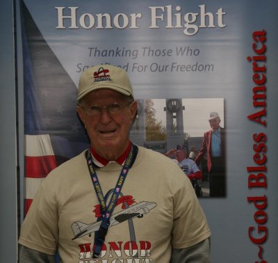 31HonorFlight20090929.jpg