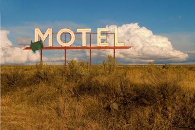 Motel Sign Late Afternoon-US2 Coulee City, WA