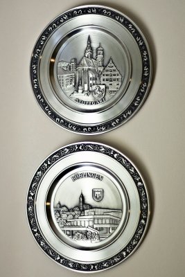 souvenir plates