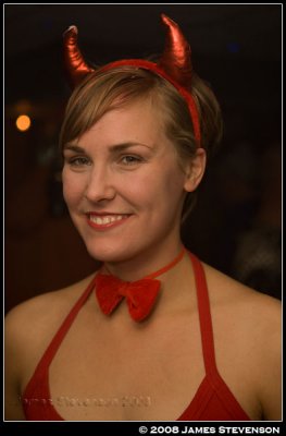 hllwn08_057.jpg