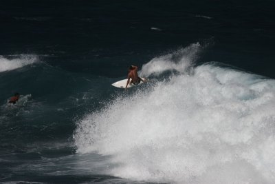 Hookipa surfing