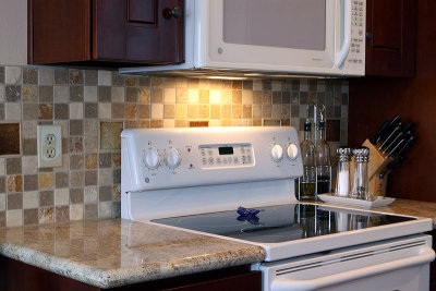 The Kitchen is DONE!! March 22, 2009