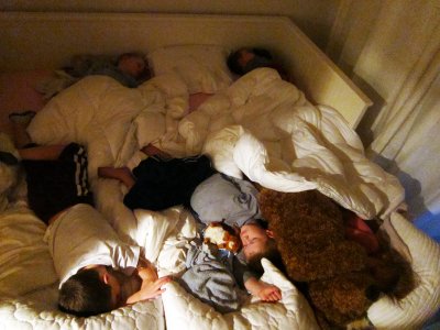 How to sleep five in a bed