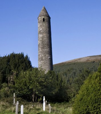 round tower glendalough