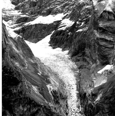 small glacier - grindlewald.jpg