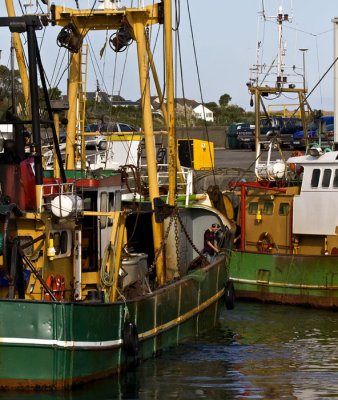 trawler turning .jpg