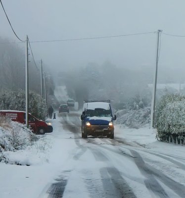 traffic in snow 2.jpg